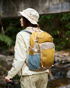 Mochila de Senderismo Pequeña al por Mayor para Hombres y Mujeres, Mochila Ligera de Viaje de 23L, Mochila Casual para Ciclismo, Actividades al Aire Libre y Camping - Product Image 1