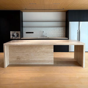 Îlot de cuisine <span class=keywords><strong>en</strong></span> travertin naturel personnalisable, table de repas et de préparation <span class=keywords><strong>en</strong></span> <span class=keywords><strong>pierre</strong></span> massif, design minimaliste intégré pour cuisine ouverte - Product Image 1