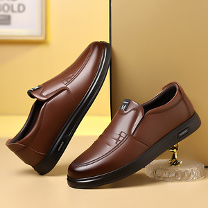 Mocasines Sin Cordones para Hombre, Punta Redonda, Parte Superior de PU, Forro de Felpa, Entresuela de Goma, Suela Exterior con Diseño Sólido, Zapatos Casuales de Moda para Todas las Temporadas - Product Image 3