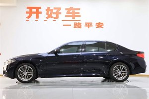 <span class=keywords><strong>BMW</strong></span> <span class=keywords><strong>Serie</strong></span> <span class=keywords><strong>5</strong></span> 530Li Executive M Sport Package 2023, <span class=keywords><strong>Berlina</strong></span> di Lusso AWD con Interni Scuri, Cruise Control ACC e Pneumatici R19 - Product Image 5