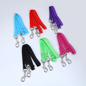 Doppio guinzaglio per cani forte accoppiatore regolabile in Nylon a forma di V colorato a due vie <span class=keywords><strong>2</strong></span> cani guinzaglio per animali domestici a sgancio rapido pizzo personalizzato - Product Image 4