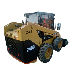 Chargeuse compacte Caterpillar Cat 246D d'occasion, 95% neuve, moteur Deutz 55 kW, charge nominale 1000 kg, modèle 2022, 4x4 - Product Image 1