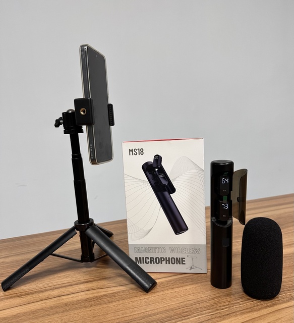 Mini 2.4G Wireless Lavalier Microphone With Selfie Stick Tripod Ai Noise Reduction Stable Transmission for Content Creators