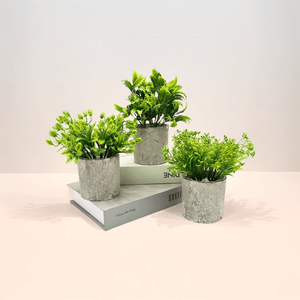Suministro directo de fábrica de alta calidad Mini pequeña maceta decorativa de hierba verde artificial moderna para el hogar Oficina escritorio falso - Product Image 3