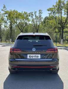 VW <span class=keywords><strong>Touareg</strong></span> <span class=keywords><strong>R</strong></span>-<span class=keywords><strong>LINE</strong></span> 2020, Estándar de Emisiones Euro VI, Volante a la Izquierda, Motor Diésel+Gasolina, Tamaño de Neumáticos R19, Usado - Product Image 2
