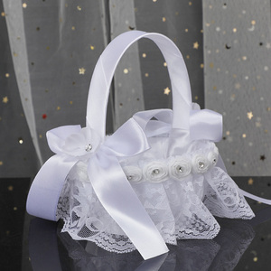 Favores de fiesta de boda para invitados Diamante de imitación Rosa Flor Patrón Cinta Lazo Encaje blanco Mujer Niñas Mujeres Novia Cestas de boda - Product Image 2
