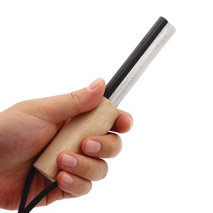 Meilleur allume-feu d'urgence en magnésium avec manche en bois, étanche, pour la survie, avec grattoir multi-outils - Product Image 3