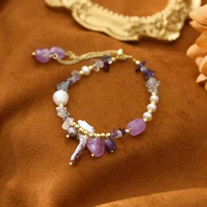 Pulsera Versátil de Perlas Naturales con Cuentas de Piedra Triturada y Colgante de Pétalo, Adorno de Mano de Moda para Dama, Joyería Casual Diaria - Product Image 3