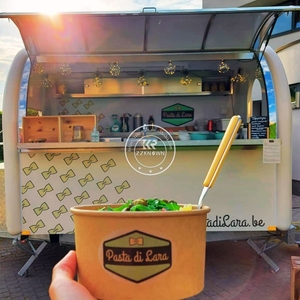 Camion de restauration mobile entièrement équipé 2025 avec fenêtre de service et hotte aspirante - Product Image 4