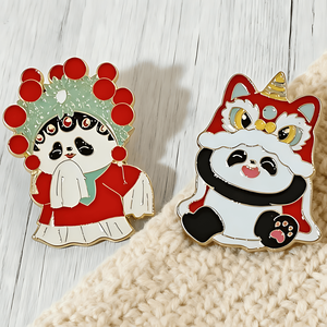 1/2/4 Uds. Pin de aleación de Panda de dibujos animados bonitos-Ópera china, elementos de Kung Fu chino, insignia de solapa de aleación duradera para bolsos - Product Image 1