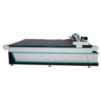 Machine de découpe automatique CNC à couteau oscillant avec moteur servo pour tapis et moquettes, marque MC, puissance 2000W
