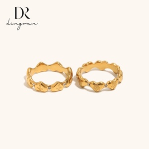 Bagues Dingran en acier inoxydable plaqué or 18 carats avec cœur, croix et zircon rose pour femme, style vintage gothique, bijoux fantaisie en gros - Product Image 1