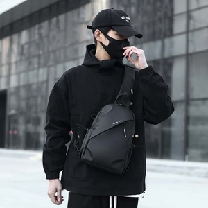 Sac à dos à bandoulière en nylon imperméable avec fermeture éclair, sac de voyage pour hommes, toutes saisons, usage extérieur décontracté, 5 pouces - Product Image 4