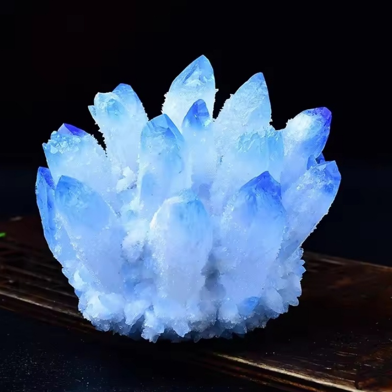 Grupo de cristal de cuarzo fantasma azul