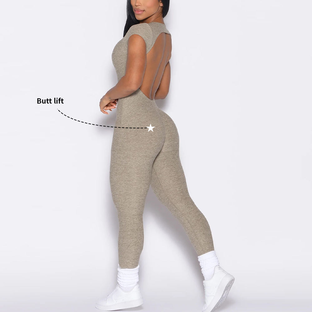 สีเทาอ่อน