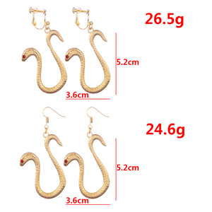 2 Diseños de Pendientes de Clip con Forma de Serpiente Dorada de Alta Calidad de Anime One Piece, Boa Hancock, la Emperatriz Pirata - Product Image 5