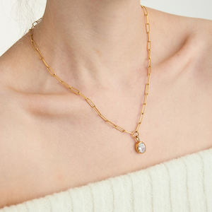 J & D 여성 패션 펜던트 목걸이 18K 골드 우아한 섬세한 화이트 지르콘 구슬 체인 링 펜던트 목걸이 - Product Image 4