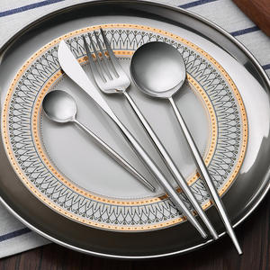 Set di Posate in Acciaio Inossidabile di Alta Qualità, Ecologico e Sostenibile, con Finitura Opaca e Lucida a Specchio, Stile Portoghese, Lavabile in Lavastoviglie - Product Image 5