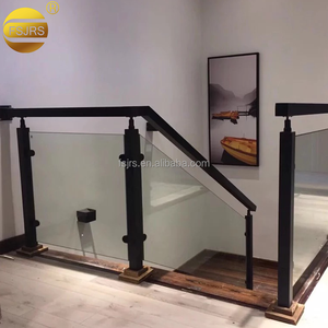 Barandilla de Escalera Moderna en Ángulo, <span class=keywords><strong>Varilla</strong></span> de Metal de Acero Inoxidable 304, Manijas de Escalera Montadas en el Piso de PVC, Color Personalizable, Garantía de 5 Años - Product Image 6