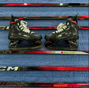 Nhà Máy Trực Tiếp Pro Cổ Hockey Giày Trượt Mới Phát Hành Trọng Lượng Nhẹ Thiết Kế - Product Image 2