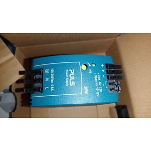 Alimentation électrique Puls Ml30.102 DC 100-240V AC vers 10-12V DC 30A, usage industriel - Product Image 4