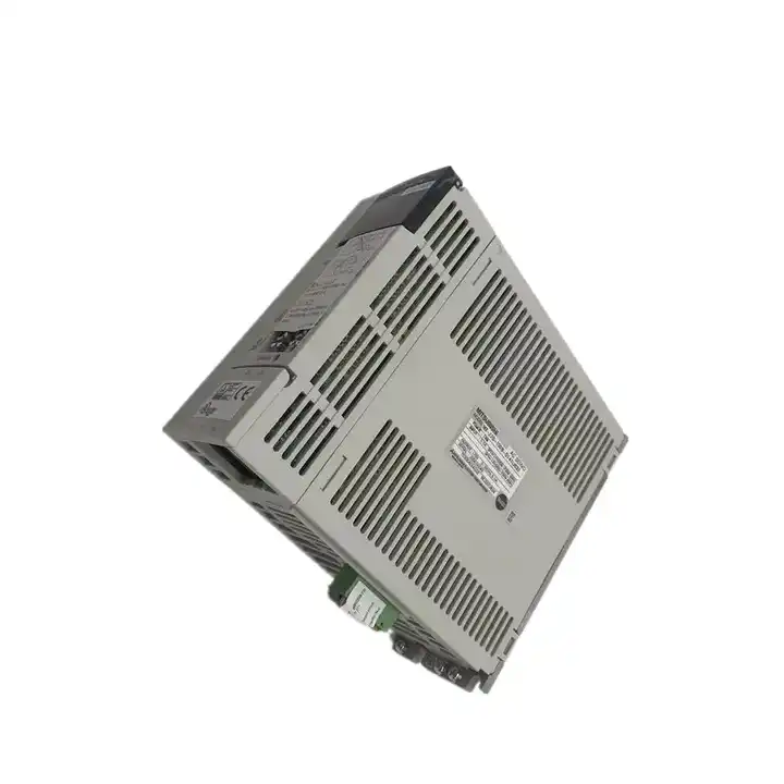 1PC MR-J2S-100B-S141U632 MITSUBISHI SERVO DRIVE New in Box 