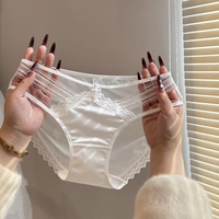 Celana Dalam Wanita Gaya Prancis Seksi Tipis Nyaman Bernapas Berbahan Renda Katun Murni Model Segitiga ODM Kain Dobby Rajutan