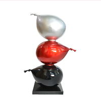 Sculpture en résine peinte à la main, ballon graffiti coloré de dessin animé, ornement de bureau à domicile, décoration moderne, vente en gros