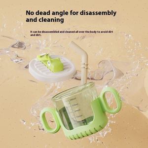 Bouteille d'eau en plastique mignonne avec poignée spéciale, ventouse et conception anti-chute - Écologique, lavable au lave-vaisselle, pour une utilisation en extérieur - Product Image 5