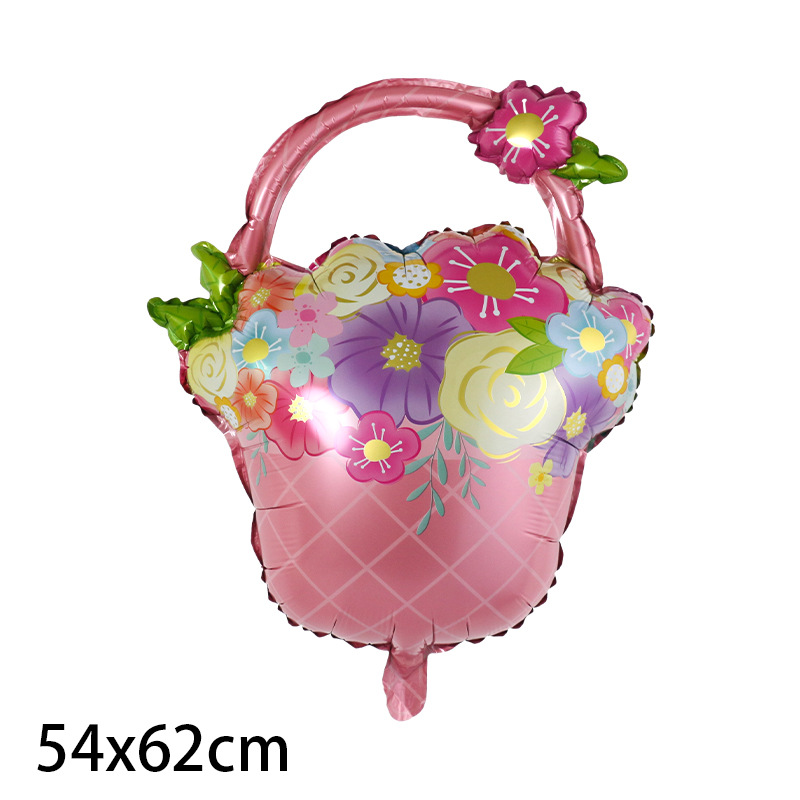 Panier de fleurs roses pour la fête des mères