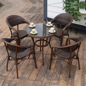 Chaise de salle à manger de bistrot parisien en rotin synthétique pour jardin extérieur - Product Image 6