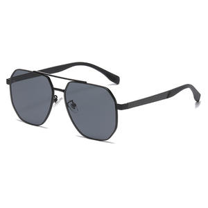 Nouvelles lunettes de soleil carrées pour hommes, monture en métal, verres TAC, protection UV400, couleur noire, lunettes de soleil d'extérieur, classe 2 - Product Image 1