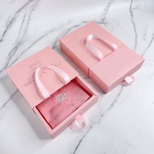 Caja <span class=keywords><strong>de</strong></span> embalaje <span class=keywords><strong>de</strong></span> regalo reciclable <span class=keywords><strong>de</strong></span> diseño personalizado, Juego <span class=keywords><strong>de</strong></span> bolsas, <span class=keywords><strong>cajas</strong></span> <span class=keywords><strong>de</strong></span> paquete <span class=keywords><strong>de</strong></span> impresión <span class=keywords><strong>de</strong></span> alta calidad, cajón, caja <span class=keywords><strong>de</strong></span> regalo <span class=keywords><strong>para</strong></span> bolsa colgante - Product Image 4