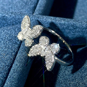 Anello a farfalla regolabile per donna, gioielli da dito dolci, freschi ed eleganti - Product Image 1