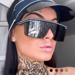 Gafas de Sol Cuadradas Grandes Marca D, Protección UV400, Gafas Protectoras de Moda para Mujer, Montura de PC, Lentes de Resina - Product Image 1
