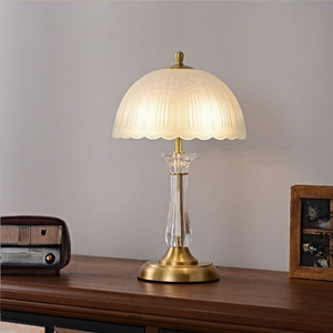 Lampe de table moderne de luxe nordique, abat-jour en acrylique givré, colonne en cristal, base en métal, lumière LED pour chevet, lecture, décoration de bureau - Product Image 4