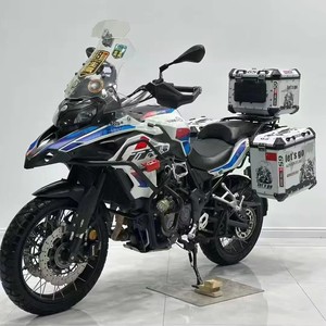 Motocicleta de Aventura 502X 500cc con Motor Refrigerado por Agua, Apta para Todas las Condiciones de Carretera y Conducción Todoterreno - Product Image 1