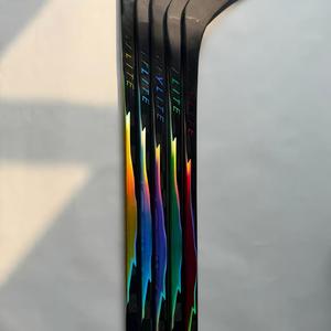 ไม้ฮอกกี้น้ำแข็งคาร์บอนไฟเบอร์น้ำหนักเบาประสิทธิภาพสูงสำหรับกีฬากลางแจ้ง - สมดุลที่เหนือกว่าและแรงตีทรงพลัง แข็งแรงทนทาน - Product Image 6