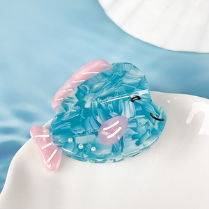 Presilha de Cabelo Série Oceano Azul com Design de Peixe em Acetato para Mulheres - Product Image 5