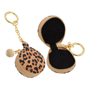 صندوق مجوهرات من الجلد الصناعي والمخمل مع سلسلة معدنية وحلية مفاتيح من سبائك الزنك، متوفر بالجملة من مخزون المصنع - Product Image 2