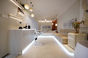Autocaravana de Lujo, Casa Rodante con Dormitorio y Baño, y Sistema Inteligente para Toda la Casa - Product Image 4