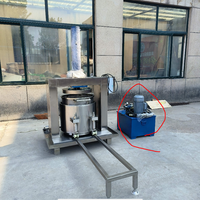 Hydraulische fruitpersmachine, twee modellen: enkel- en dubbeltank
