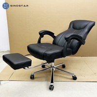 Chaise de bureau ergonomique en cuir à dossier haut avec repose-pieds au design contemporain et fonctions réglables pour une utilisation en atelier