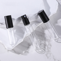 Vente en gros de flacons pulvérisateurs transparents miniatures ronds de 2 ml, 3 ml, 5 ml, flacons d'échantillons de parfum en verre personnalisés