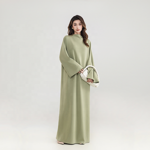 Lignes 2025 высококачественный эксклюзивный Модный высококачественный Спот мусульманский женский халат большого размера Открытый простой абайский комплект из 2 предметов - Product Image 4