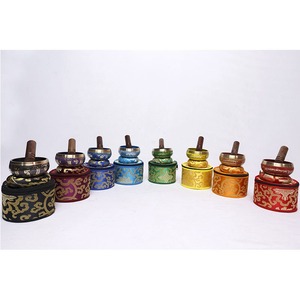 Cuencos Cantores de Metal Hechos a Mano de Excelente Calidad, 7 Chakras, para Equilibrio de Chakras y Espiritualidad, Disponibles en Grandes Cantidades - Product Image 4
