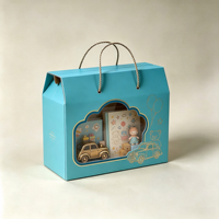 Boîte cadeau en papier OEM ODM avec fenêtre transparente, poignée en papier torsadé, logo personnalisé, emballage pour jouets d'enfants