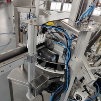 Machine de cartonnage verticale rotative automatique à grande vitesse pour le pliage de boîtes de dentifrice et de cosmétiques