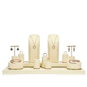 Expositor de Lujo Personalizado para Joyería: Soporte para Collares y Anillos para Escaparates de Joyería - Product Image 3