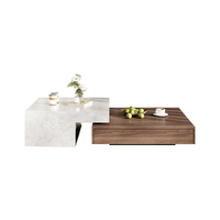 Table basse minimaliste pour salon, design extensible avec plateau effet marbre blanc et base en placage de noyer avec rangement